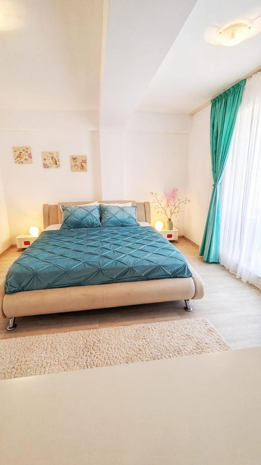 Airport Apartment 70 Squared Meters Отопени Екстериор снимка