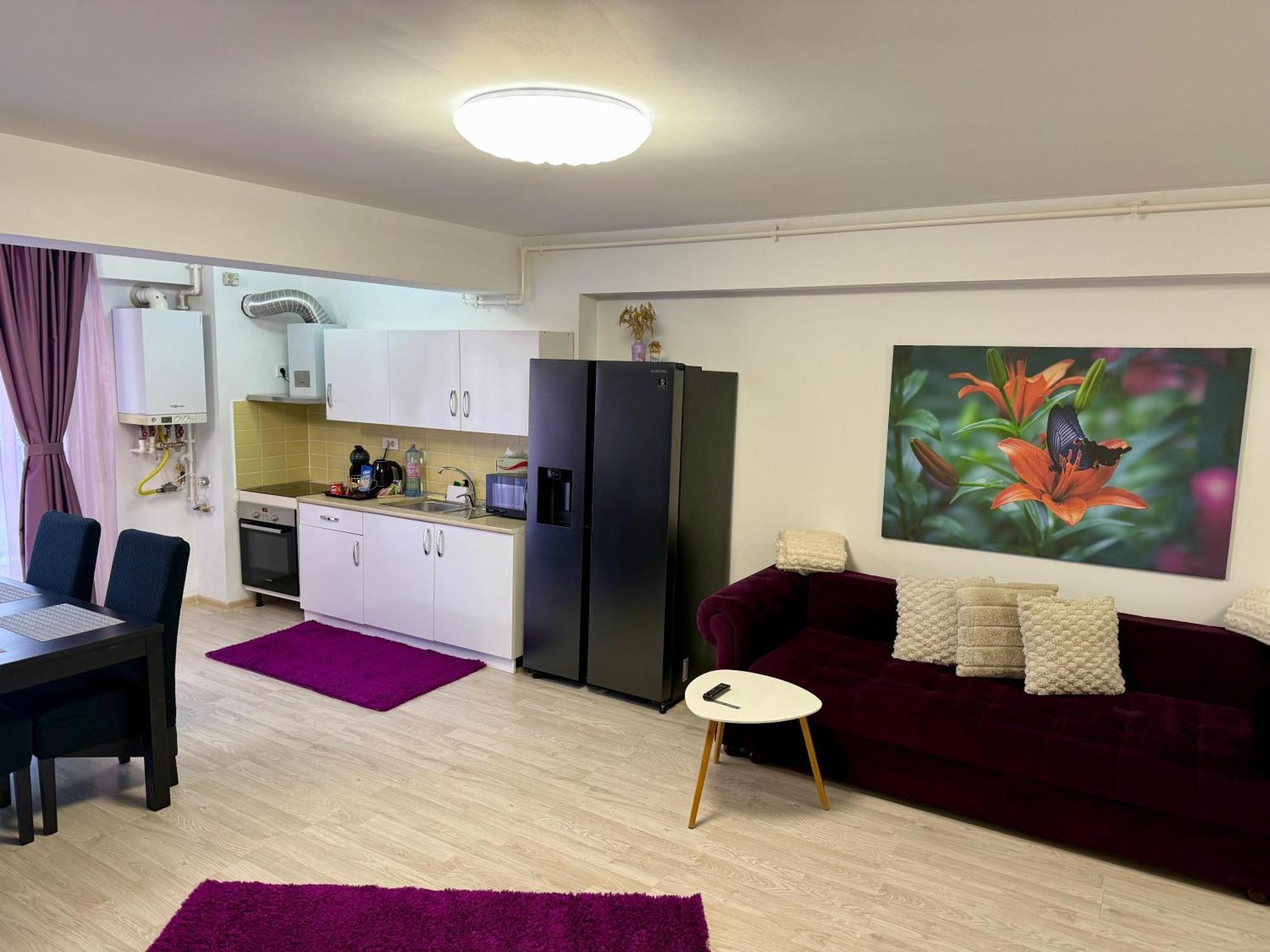 Airport Apartment 70 Squared Meters Отопени Екстериор снимка